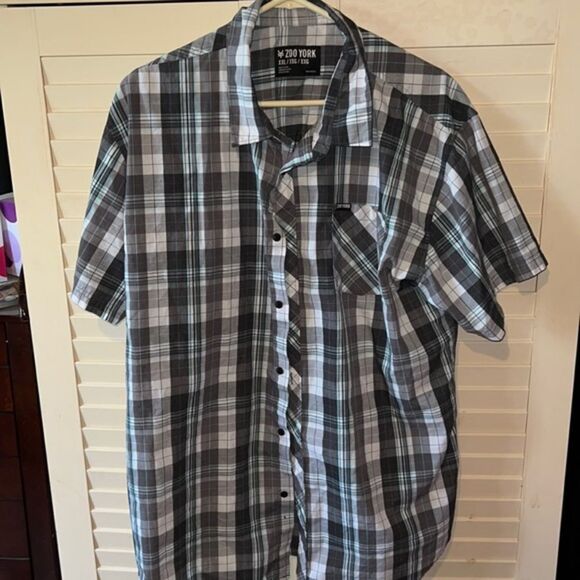 New York classic plaid button up - Picture 1 of 6